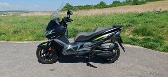 Kawasaki J300 - 2