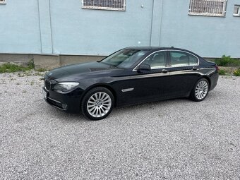 BMW 740XD F01 - 2