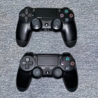 PlayStation 4 Slim 1TB + 2 ovládače - 2