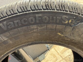 Predám 2ks Continental 225/65 R16C - 2