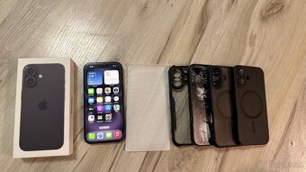 Vymenim zanovny iPhone 16 Black 128gb kupeny v Orange, obaly - 2