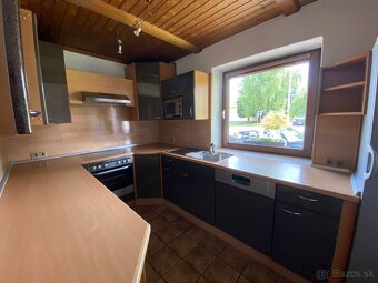 Moderná kuchynská linka so spotrebičmi - 2