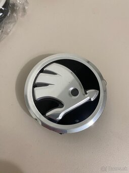 Krytka stredovej diery 56mm alu disk ŠKODA - 2