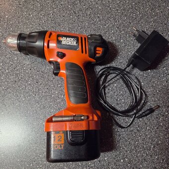 Predám Black&Decker aku vŕtačku - 2