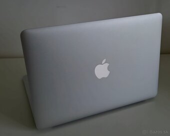 Apple MacBook Air 13" (Early 2014) - 2