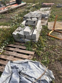 Cestný obrubník nábehový a rovný - 2