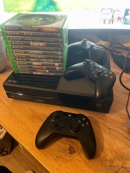 Xbox One + Guitar Hero - 2