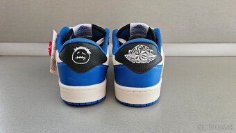 Nike AIR JORDAN 1 "Travis Scott" - 2