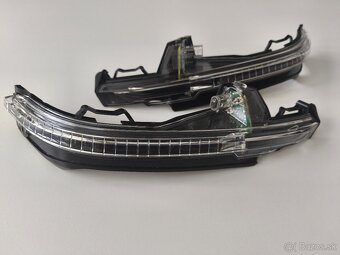Smerovka spätného zrkadla Audi Q5 Audi Q7 4M0949101A 102A - 2