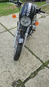 Motorka Triumph Thunderbird 900 - 2