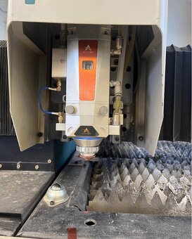 Vlaknovy laser - 2