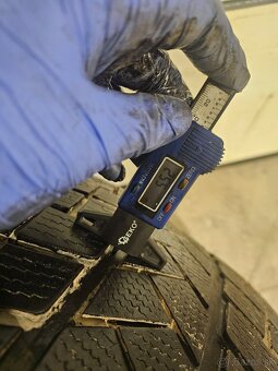 Zimné Pneu Vredestein 285/40 R21 2ks - 2