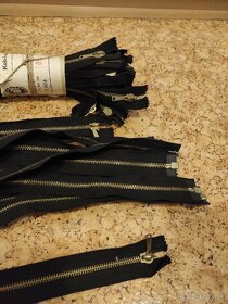 Zips - 2