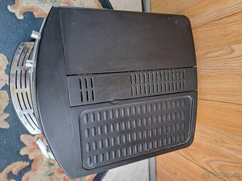 Ponúkam automatický kávovar Delonghi Magnifica 3000 - 2