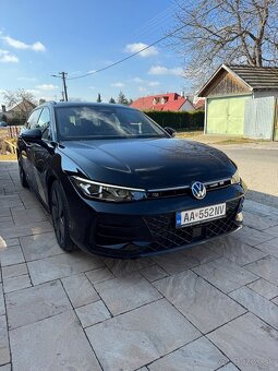 Volkswagen Passat Variant 2.0 TDI R-Line DSG - 2