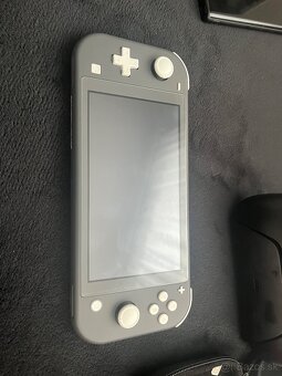 Nintendo switch LITE - 2