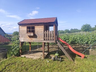 Detský záhradný domček so šmykľavkou - 2