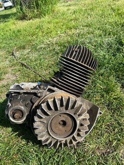 Motor manet - 2