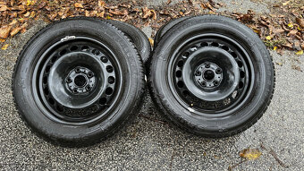 83.	VW Passat 215/60/ r16 - 2