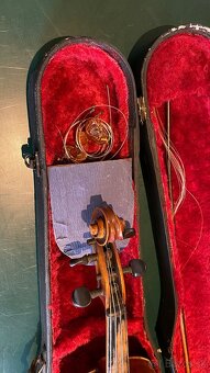 Predam Stare Starozitnosti husle. - 2