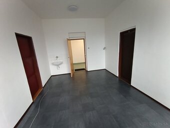 Na prenájom kancelária Nitra - Chrenová - 2