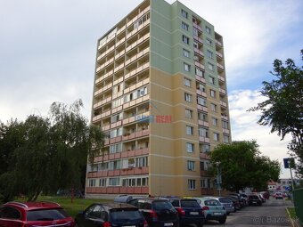 1-IZB BYT pri OC Slimák a blízko POLUS/ VIVO. - 2