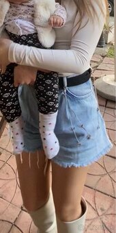 Dámske rifľové šortky BERSHKA, veľkosť XS – na drobnú úpravu - 2