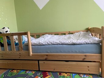 Posteľ 90x200, rošt, šufle na kolieskach - 2
