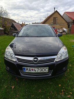 Opel Astra Combi 2008 - 2