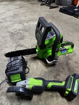 Akú  píla  a rozbrusovačka Greenworks - 2