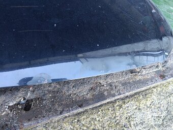 Kapota VW Passat B6 Čierna metaliza - 2