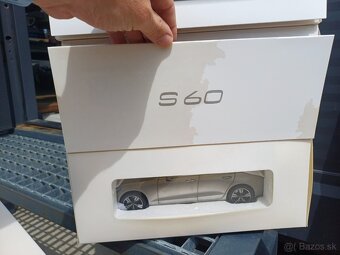 MODELY VOLVO v poškodených obaloch - 2