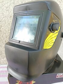 Solárna samostmievacia zváracia maska / kukla / helma - 2