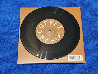 Beabadoobee - Coffee (single 7 vinyl) - 2