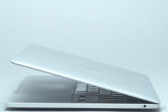 ZÁRUKA/Macbook Pro 13.3" TB/M1/8GB RAM/256GB SSD/CZ - 2