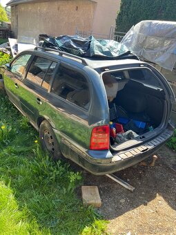 Škoda Octavia 1 1.9tdi na diely - 2