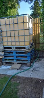 Predam astovu nadrz 1000l - 2