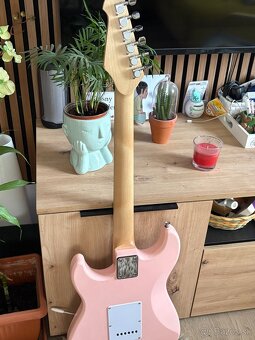 Elektrická gitara - 2