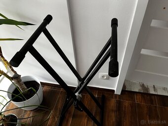 Predám stojan a stoličku na klávesy - 2