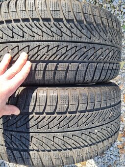 Predám pneumatiky Bridgestone 245/45 r17 - 2