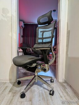 Predám luxusnú kancelársku stoličku Mosh Airflow 801 - 2