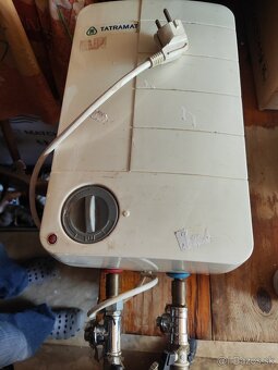 Ohrievač vody elektrický - 2