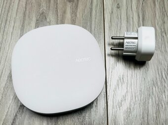 Predám Samsung/Aeotec  smarthome hub v2 + Zigbee extender - 2