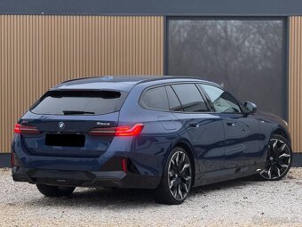 BMW 550e xDrive Touring M Sport, B&W, Pano, Ťažné, HUD - 2