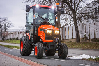 Malotraktor AVENGER - traktor s nakladačom - 2