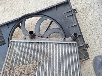 Predám na Vw Touran chladiče - 2