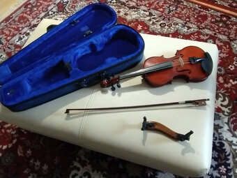 Husle 1/2 - 2