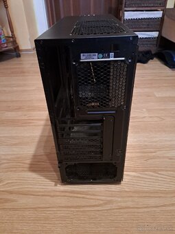PC skrinka Corsair Carbide spec - 05 - 2