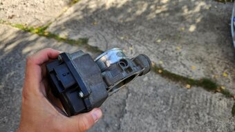 Škrtiaca klapka Peugeot 307 cc - 2