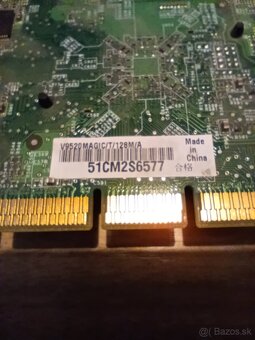 Asus V9520 MAGIC (FX 5200) - 2